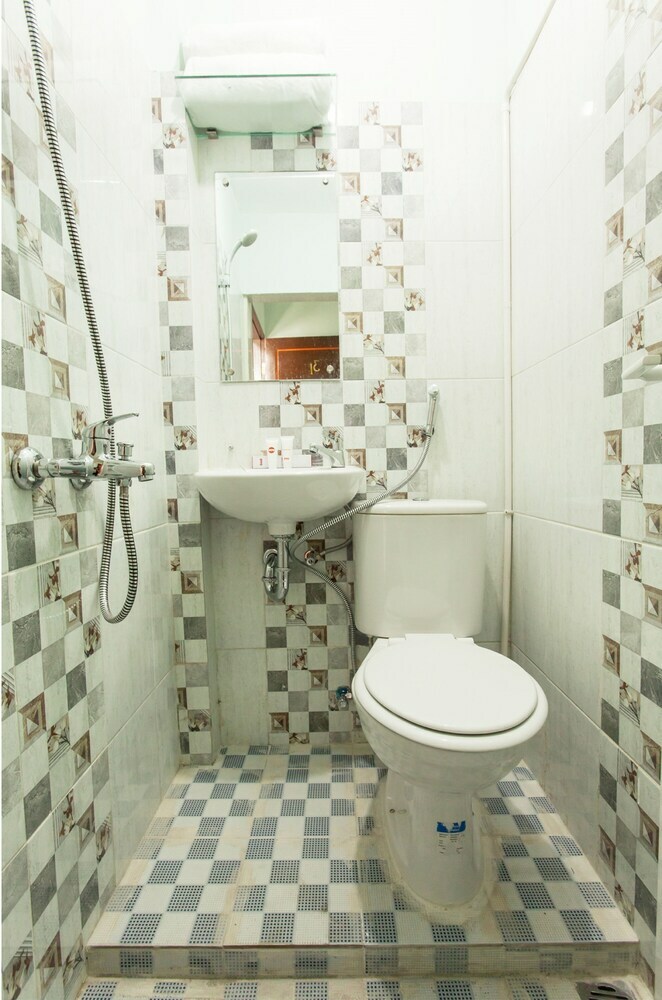 Hotel Oyo 1763 Dinda Residence