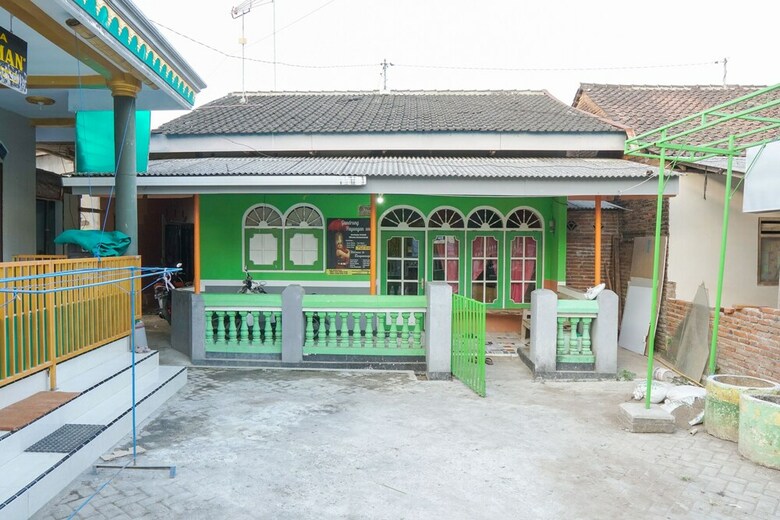 Hostal Spot On 1762 Gandrung Payungan Family