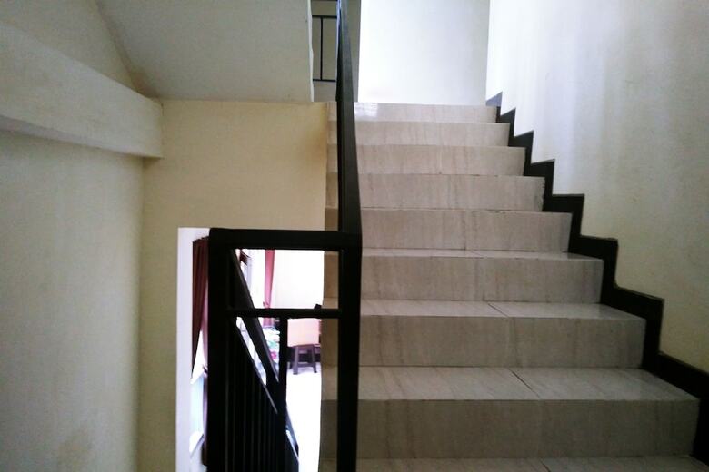 Hostal Spot On 2353 Wisma Executive Demang