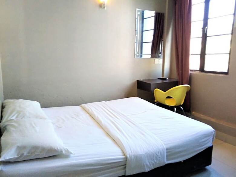 Hotel Oyo 89950 365 Nice Stay