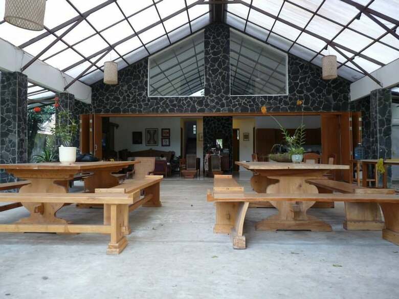 Bed & Breakfast Ronia Mountain Villa Lembang
