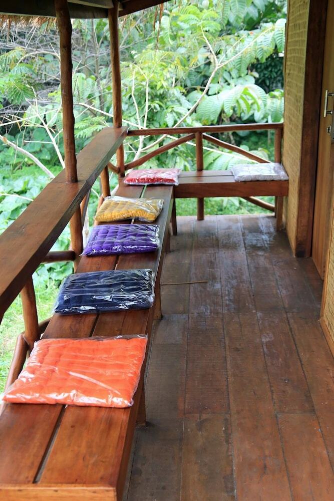 Bed & Breakfast Ronia Mountain Villa Lembang