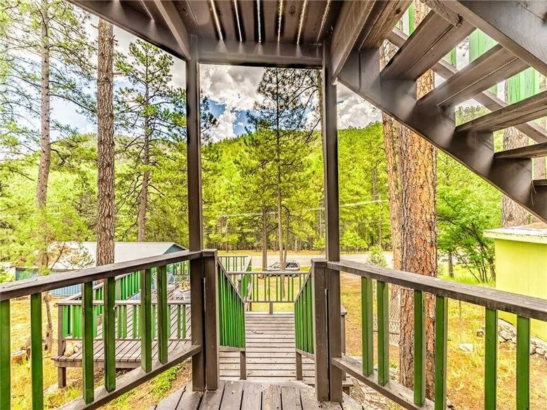 Turtle Mountain Cabin, 2 Bedrooms, Near Town