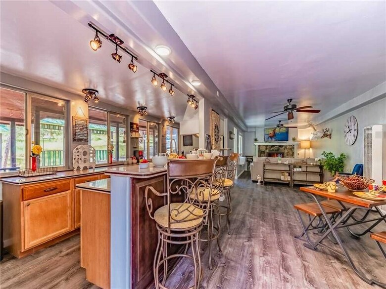 Turtle Mountain Cabin, 2 Bedrooms, Near Town