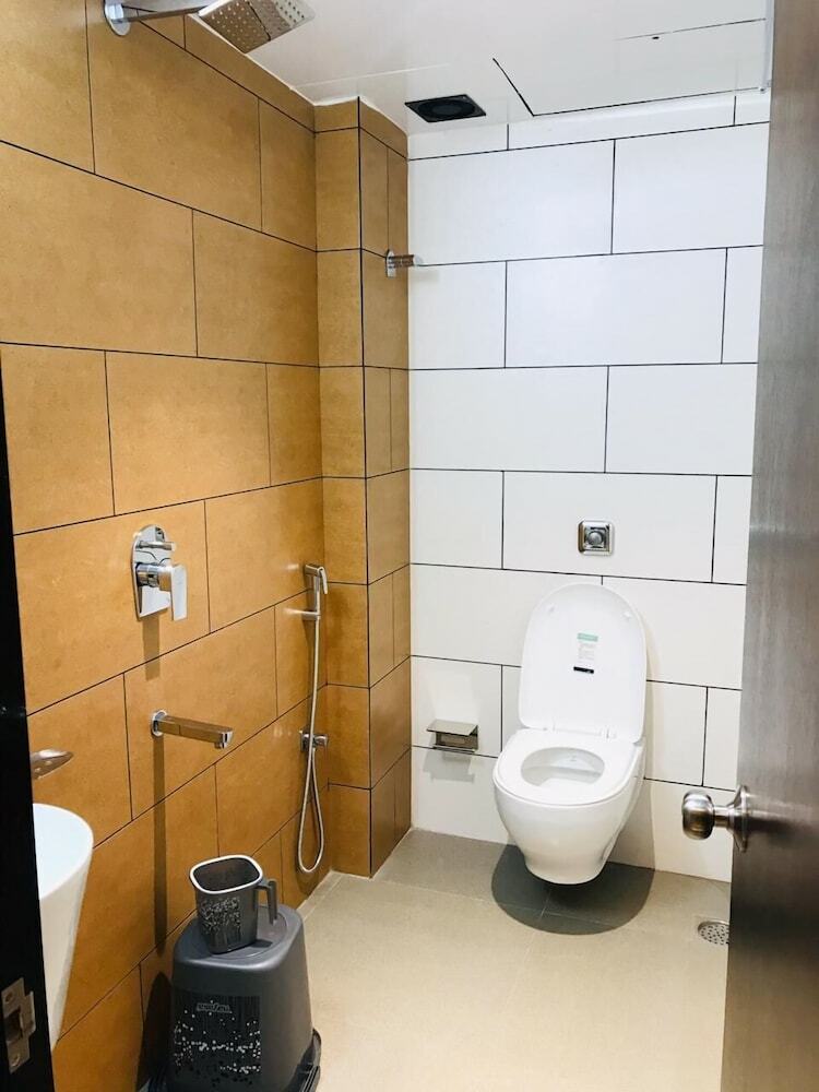 Hotel Flora Suites