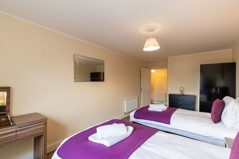 Apartamento 2-bedroom Penthouse, Clockhouse, Hoddesdon