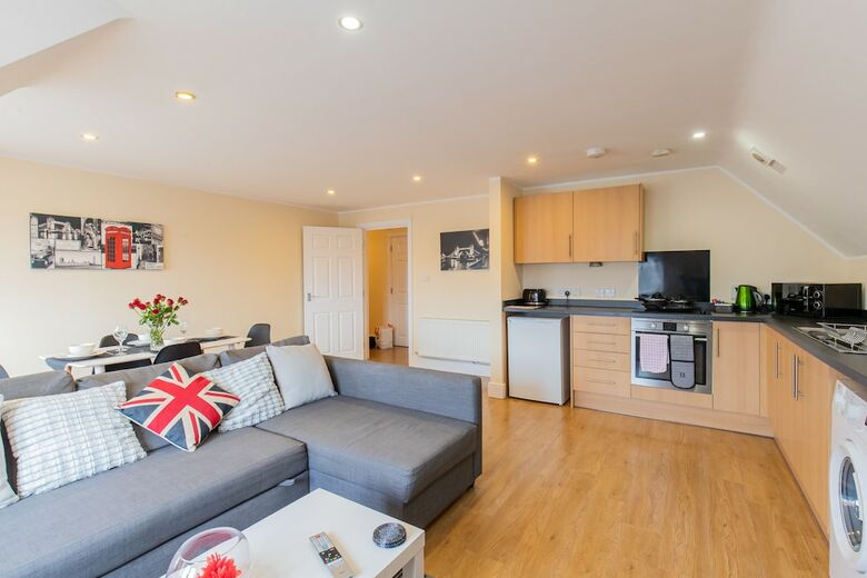 Apartamento 2-bedroom Penthouse, Clockhouse, Hoddesdon
