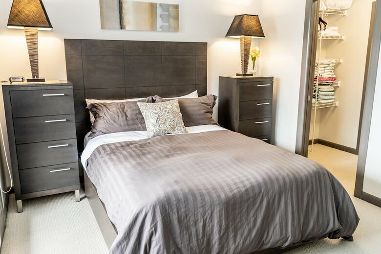 Apartamento 2 Bed 2 Bath Corner Unit Overlooking Pool #501