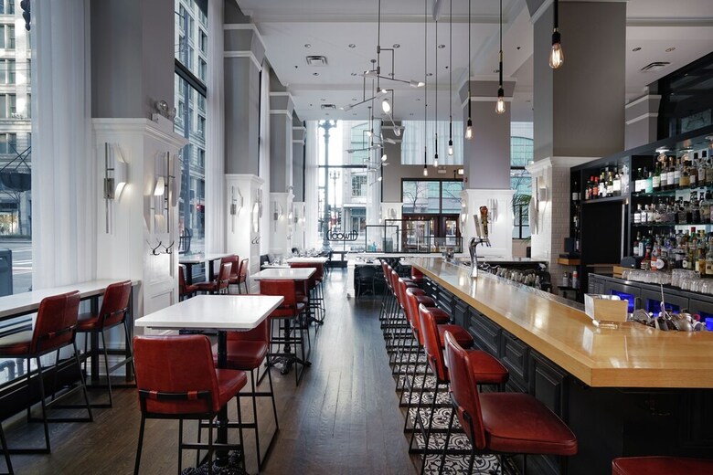 Staypineapple, An Iconic Hotel, The Loop Chicago
