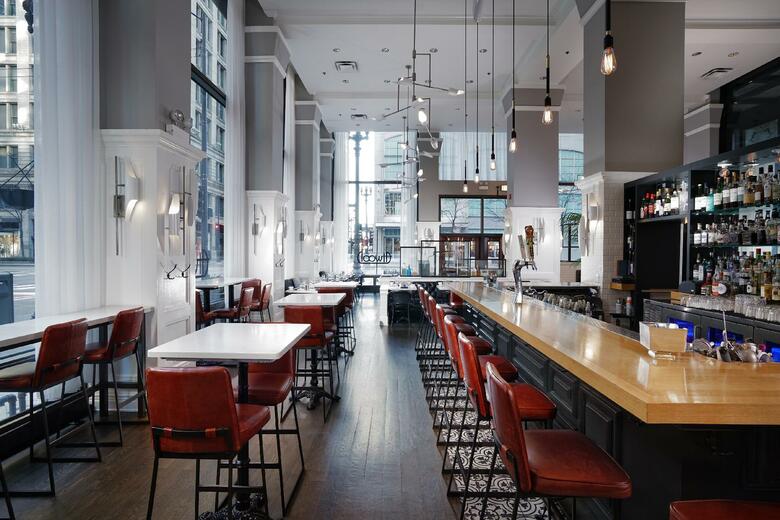 Staypineapple, An Iconic Hotel, The Loop Chicago