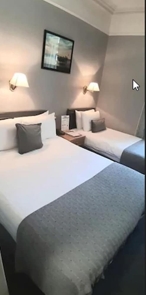 Hotel Commodore