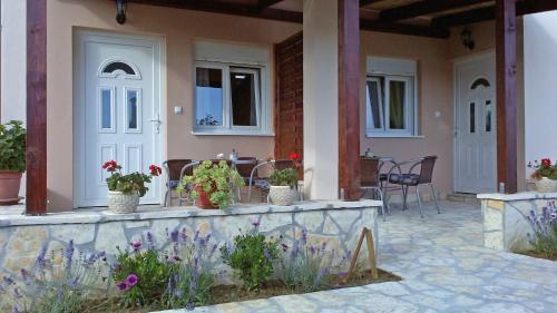 Apartments Luvija