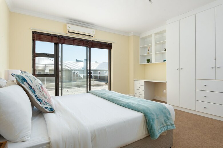 Villa Harbour Close 18