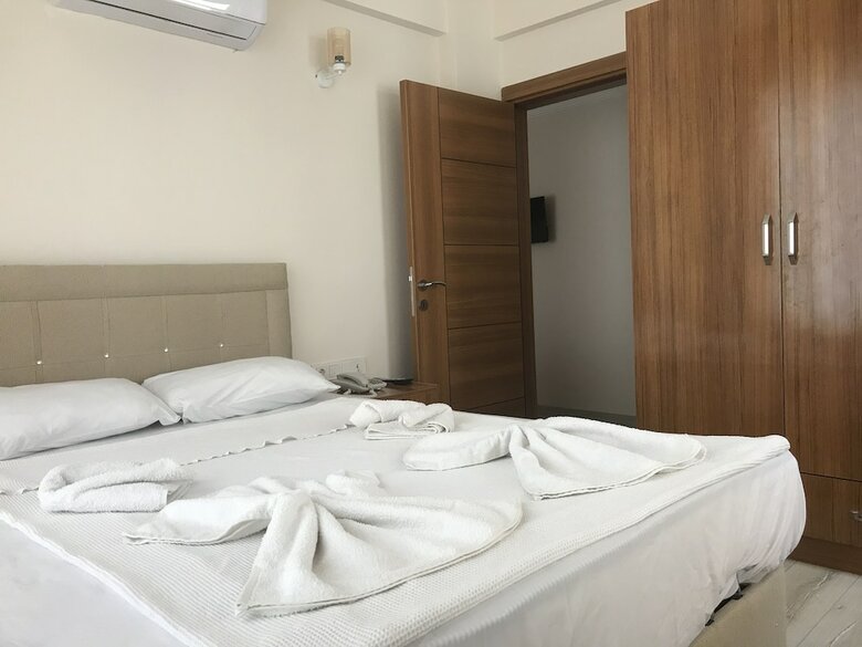 ?kizler Apart Otel