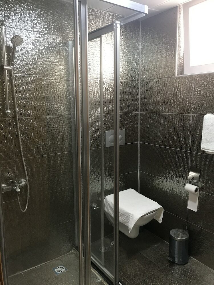 ?kizler Apart Otel