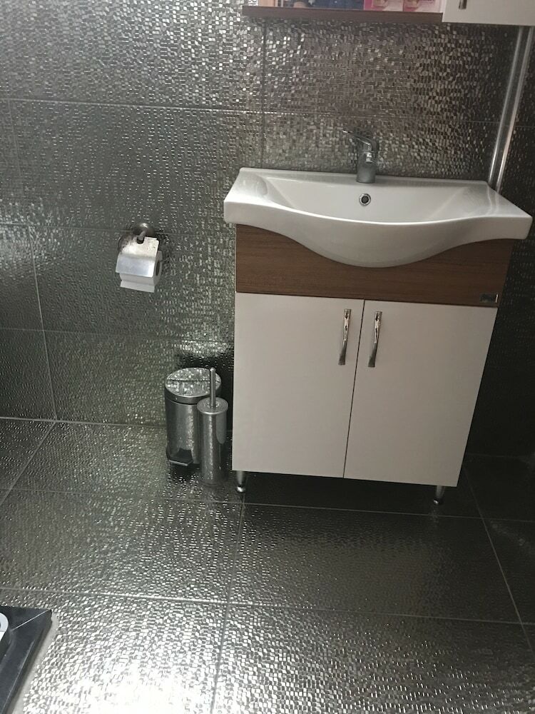 ?kizler Apart Otel