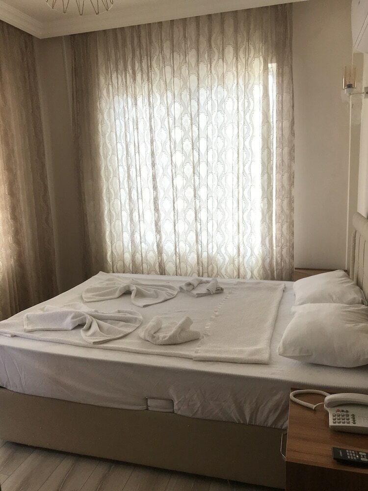 ?kizler Apart Otel