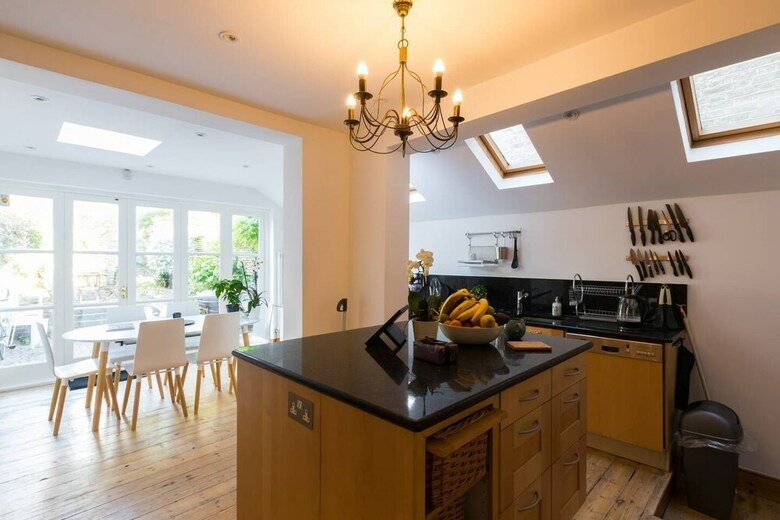 Villa Fabulous 4-bed House In Fulham With Garden!