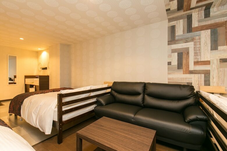 R Hotel
