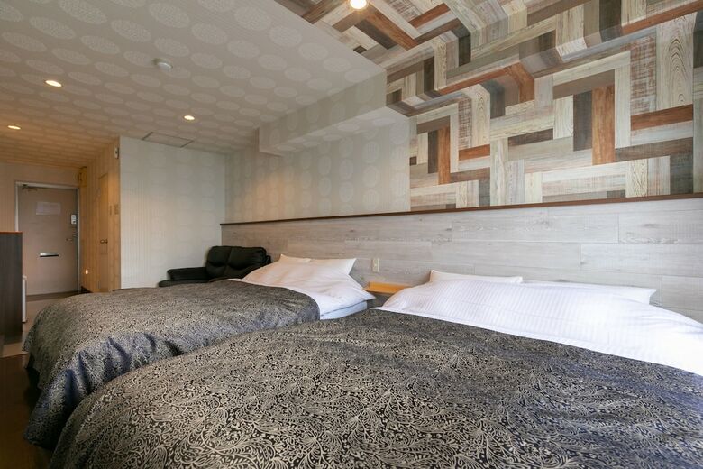 R Hotel
