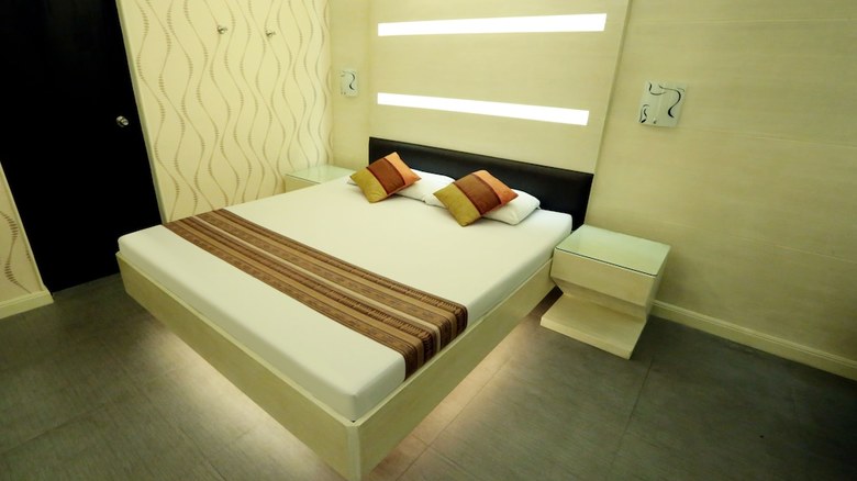Hotel 2016 Manila