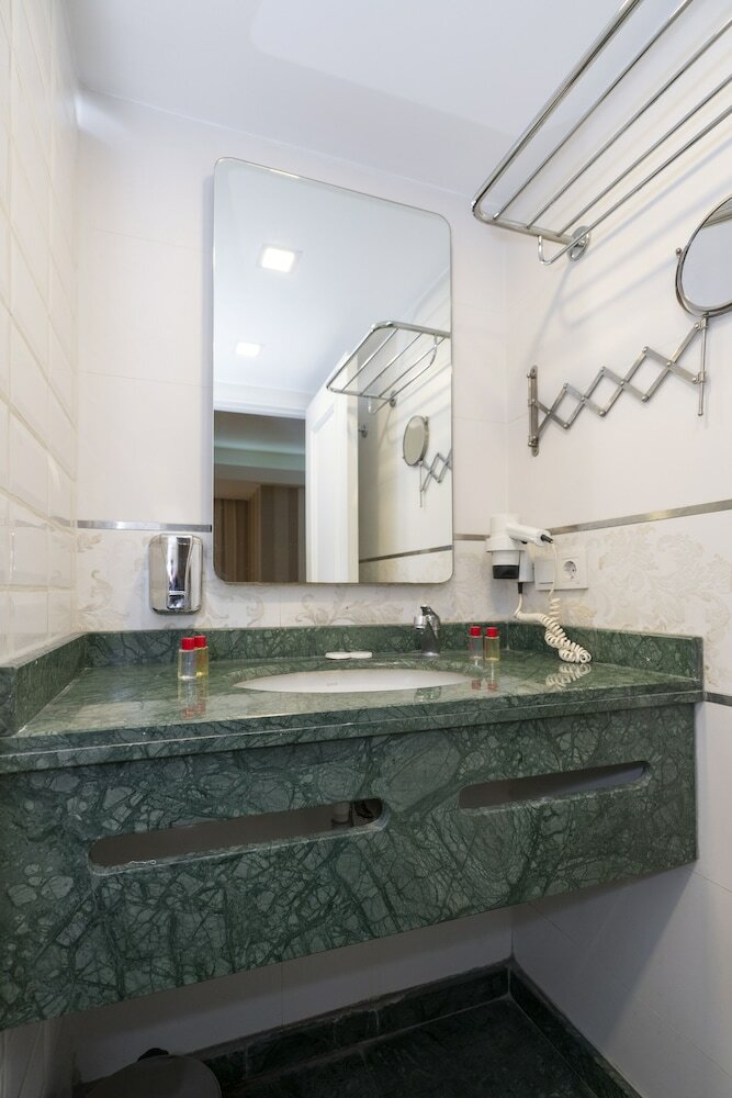 Moss Suites Hotel