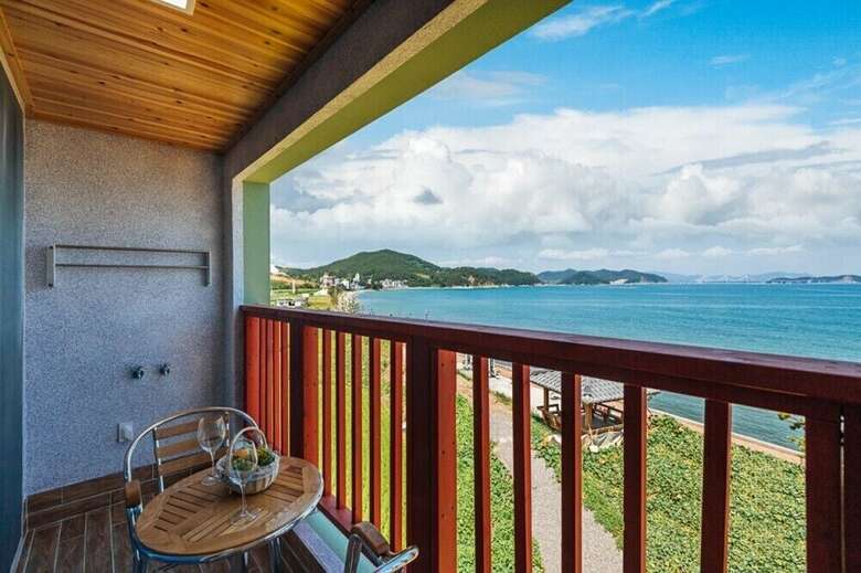 Pension Geoje Beach House