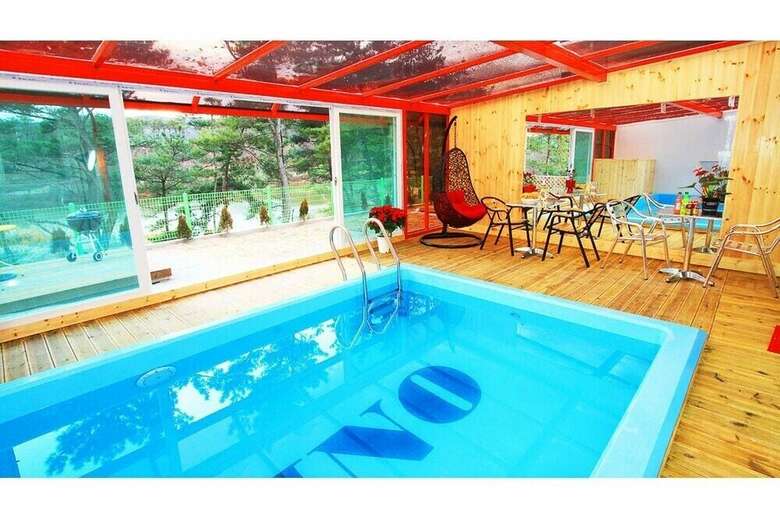 Camino Poolvilla Pension