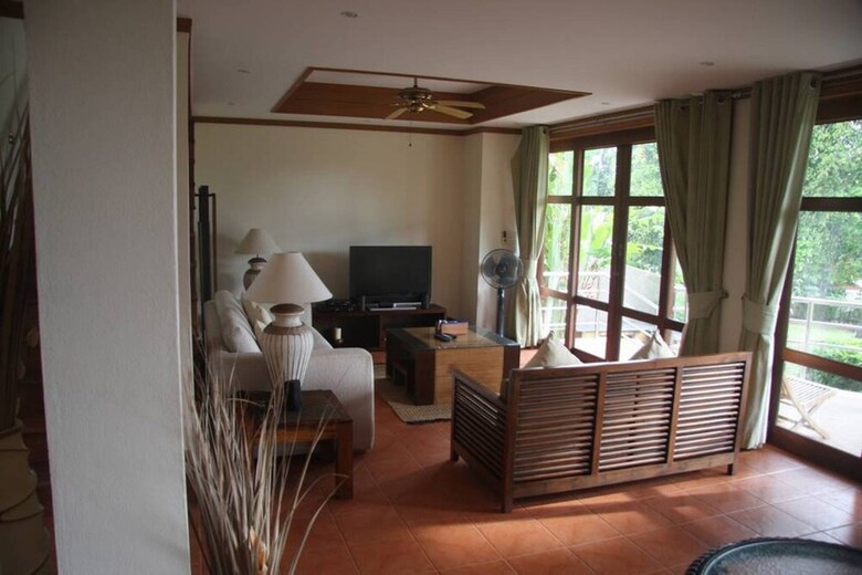 6 Bedroom Twin Villas On Beach Front Resort 25/12