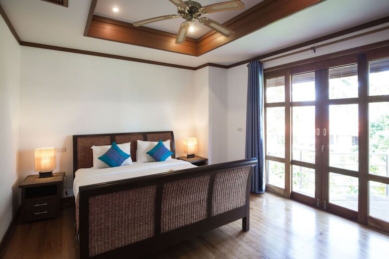 6 Bedroom Twin Villas On Beach Front Resort 25/12