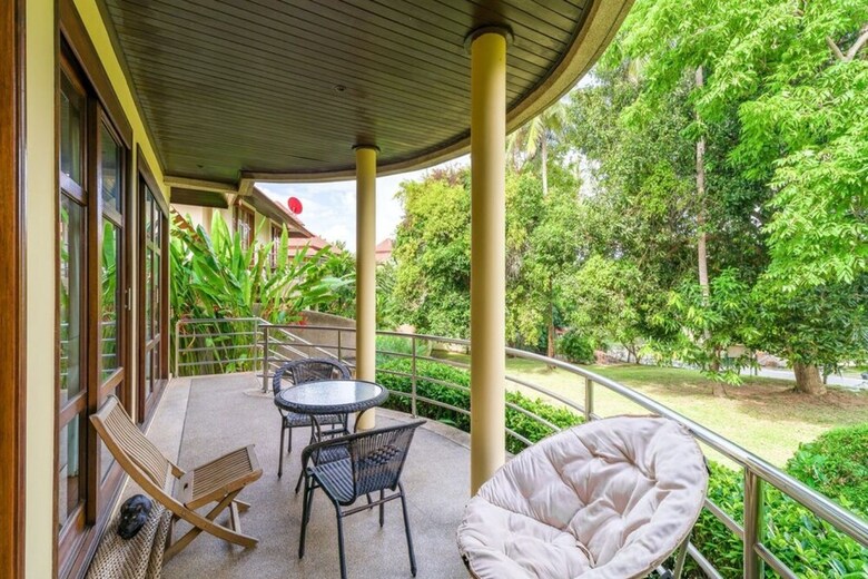 6 Bedroom Twin Villas On Beach Front Resort 25/12