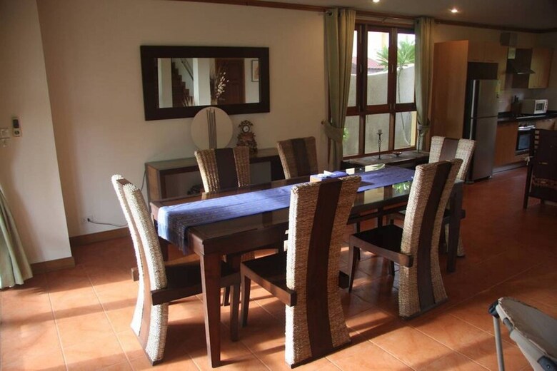 6 Bedroom Twin Villas On Beach Front Resort 25/12