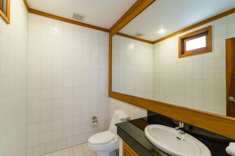 6 Bedroom Twin Villas On Beach Front Resort 25/12