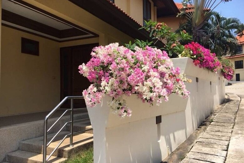 6 Bedroom Twin Villas On Beach Front Resort 25/12