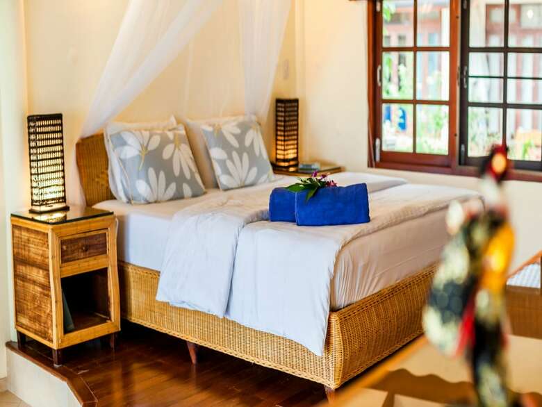 4 Bedroom Beach Front Villa Sea Breeze
