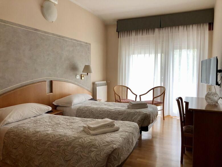 Hotel Chalet Del Lago