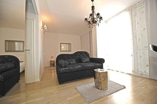 Hostal Tinel Superior Residence