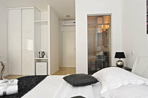 Hostal Tinel Superior Residence