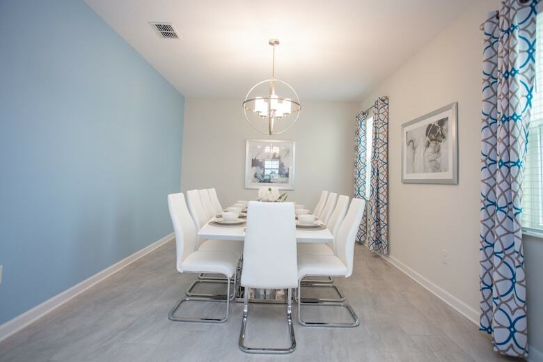 Beautiful & Contemporary Home In Champions Gate