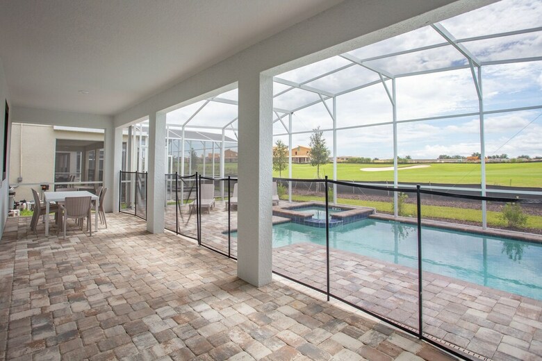 Beautiful & Contemporary Home In Champions Gate