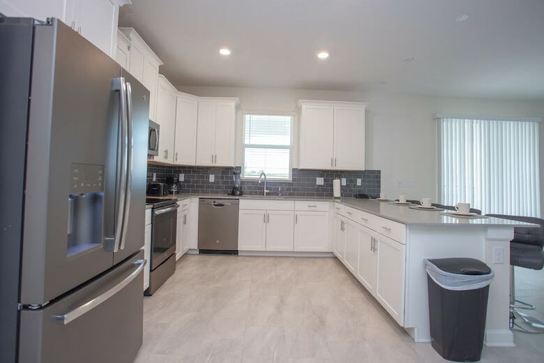 Beautiful & Contemporary Home In Champions Gate