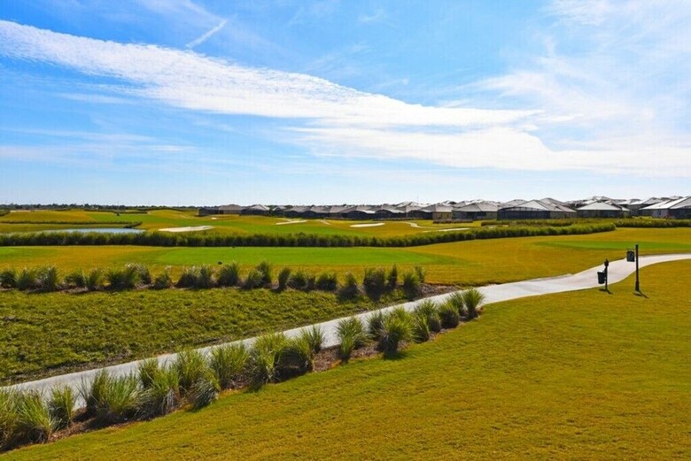 Beautiful & Contemporary Home In Champions Gate