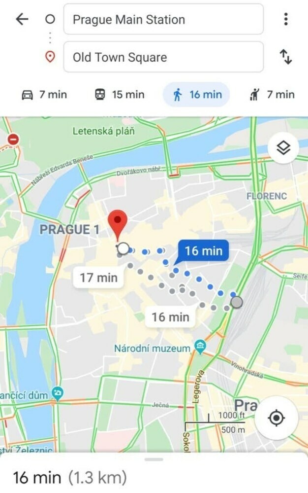 Family Apartment With Parking & Train Station