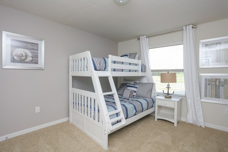 Villa 8 Bedroom Vacation Home In Windsor At Westside