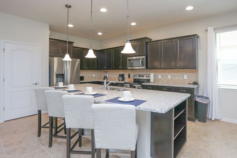 Villa 8 Bedroom Vacation Home In Windsor At Westside