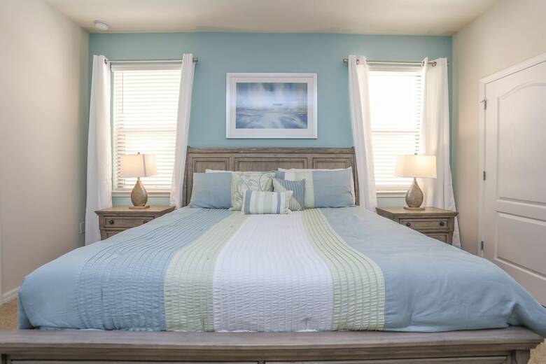 Villa 8 Bedroom Vacation Home In Windsor At Westside