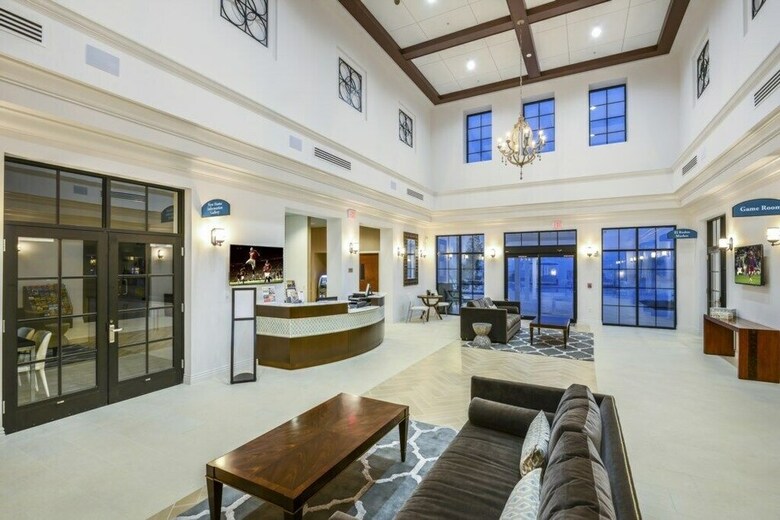 Villa 8 Bedroom Vacation Home In Windsor At Westside