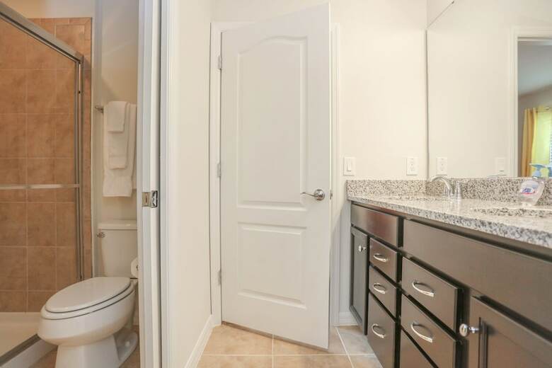 Conveniently Located Near Disney - Family Friendly