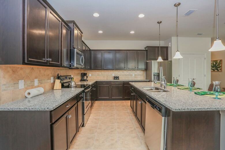 Conveniently Located Near Disney - Family Friendly
