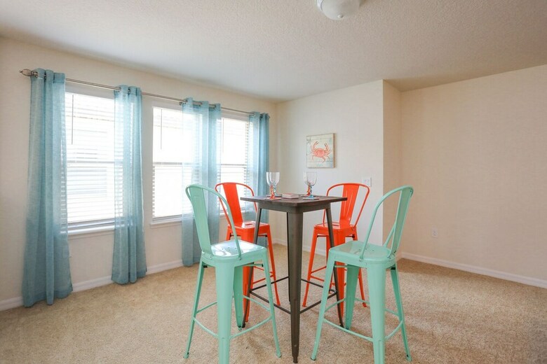 Conveniently Located Near Disney - Family Friendly